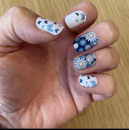 Holy Grail Nail Non-UV Nail Wraps Daisies (Non Glitter) - Holy Classics (Non-UV Nail Wraps)