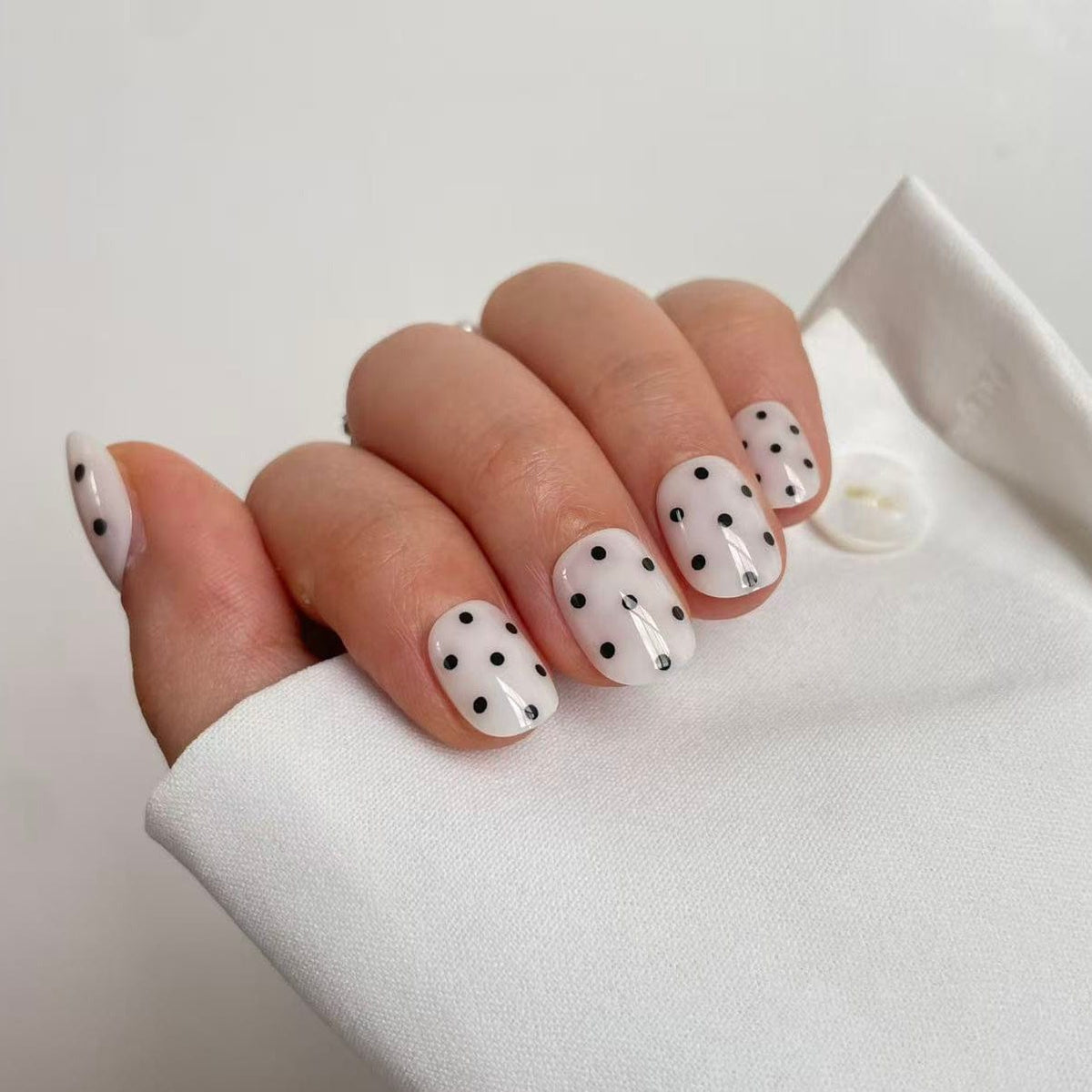 Holy Grail Nail press on Kiss My Dots - Soft Gel Press Ons (Extra Short Natural)