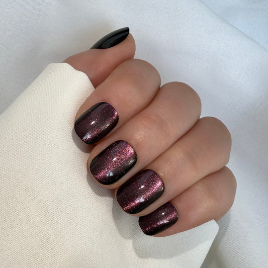Holy Grail Nail press on Luxe Life (Cat's Eye) Soft Gel Press Ons (Extra Short Natural)