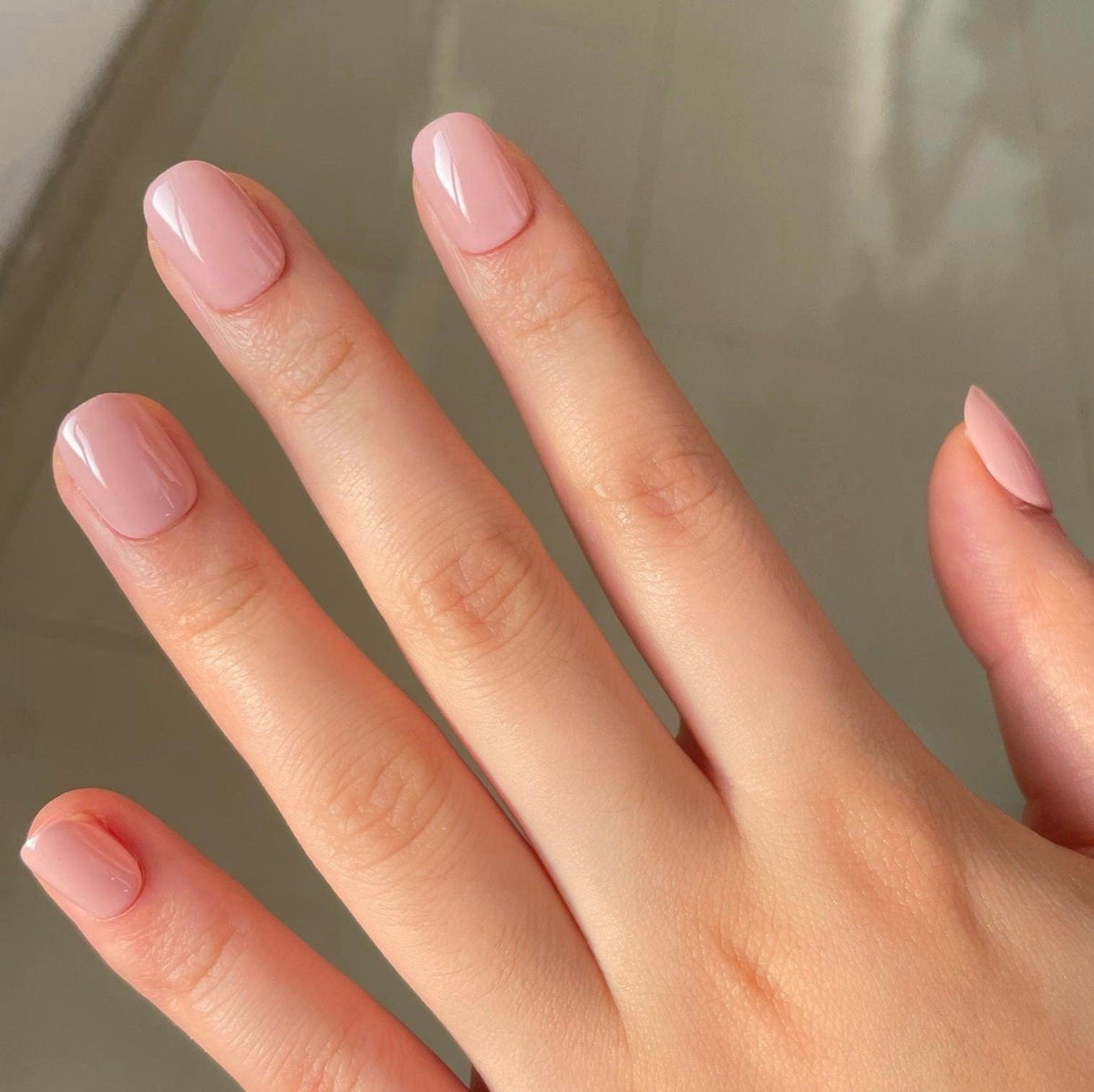 Holy Grail Nail press on Rich Girl Energy - Soft Gel Press Ons (Extra Short Natural)